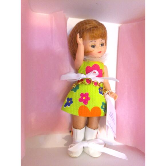 Vintage Madame Alexander Flower Power Doll NO HEADBAND READ - Picture 1 of 7